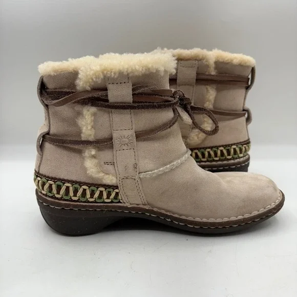 UGG Australia Cove Suede Shearling Lined Short Ankle Boots Womens Size 5